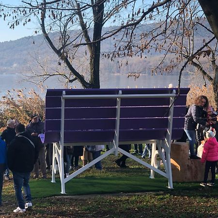 Casa Gaiani Villetta In Riva Al Lago Vista Mozzafiato Varano Borghi Екстериор снимка