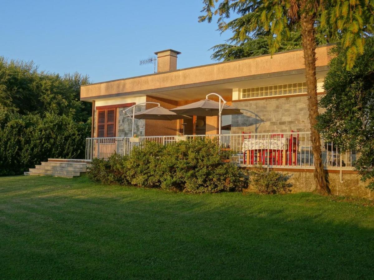 Casa Gaiani Villetta In Riva Al Lago Vista Mozzafiato Varano Borghi Екстериор снимка