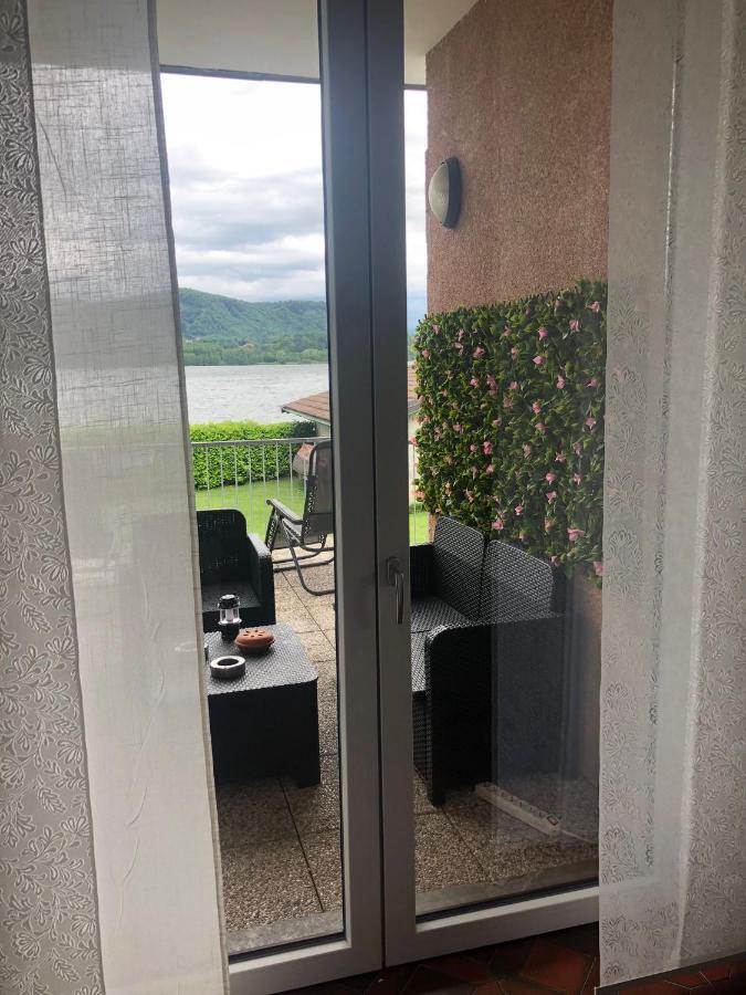 Casa Gaiani Villetta In Riva Al Lago Vista Mozzafiato Varano Borghi Екстериор снимка