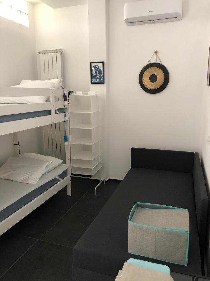 Casa Gaiani Villetta In Riva Al Lago Vista Mozzafiato Varano Borghi Екстериор снимка